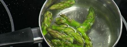 суп-крем из спаржи с палтусом холодного копчения. Шаг 3