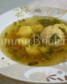 Легкий супчик с куриными фрикадельками