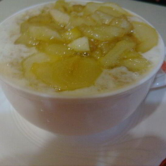 Рецепт молочного овсяного супа с грушей