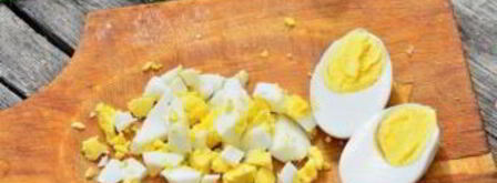 окрошка классическая с колбасой на квасе. Шаг 4