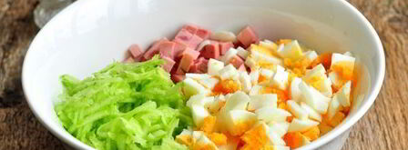 окрошка на минералке с майонезом. Шаг 7