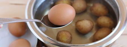 окрошка с колбасой на сыворотке. Шаг 6