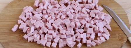 окрошка с колбасой на сыворотке. Шаг 10