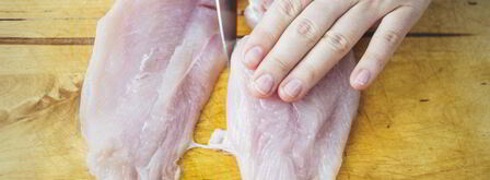 окрошка с куриной грудкой на кефире. Шаг 9