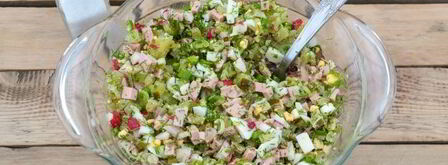 окрошка с солеными огурцами. Шаг 12