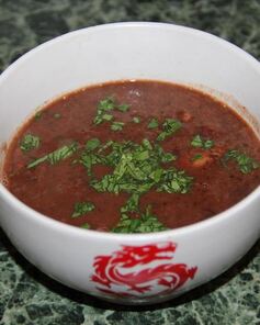 Фасолевая похлебка с грудинкой и чили