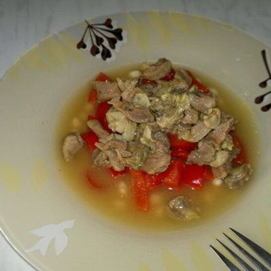 Рецепт похлебки с куриными желудками и бедром индейки со сладким перцем
