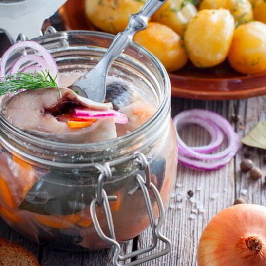 Рецепт консервов из скумбрии в соусе рассольник