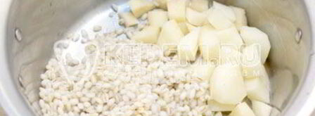 рассольник с маринованными огурцами. Шаг 3