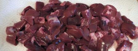 рассольник с перловкой и почками в мультиварке. Шаг 3