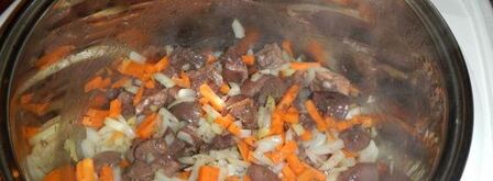 рассольник с перловкой и почками в мультиварке. Шаг 8