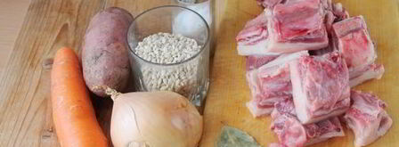 рассольник с перловкой и солеными огурцами с говядиной. Шаг 3