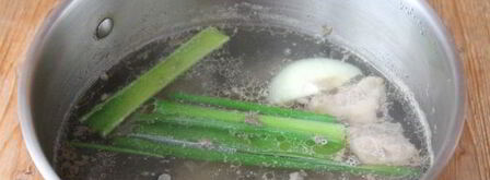 рассольник с перловкой и солеными огурцами с говядиной. Шаг 5