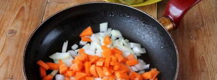 рассольник с перловкой и солеными огурцами с говядиной. Шаг 9