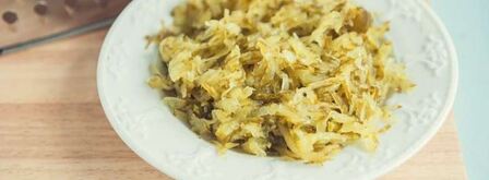 рассольник с солеными огурцами и перловкой. Шаг 4