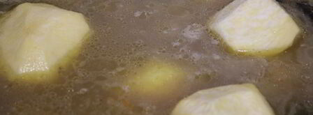 щи из квашенной капусты с грибами и перловкой. Шаг 5