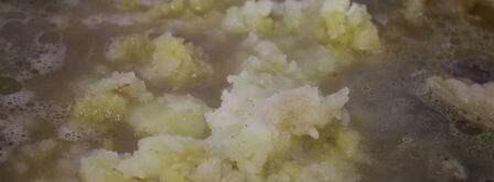 щи из квашенной капусты с грибами и перловкой. Шаг 9