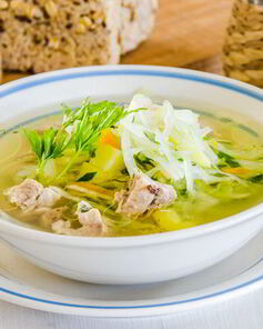 Щи из свежей капусты с говядиной