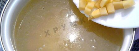 зеленые щи с крапивой и щавелем с яйцом. Шаг 7