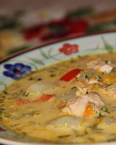 Сливочный суп с семгой и брокколи