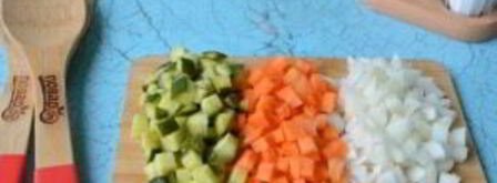 солянка с копченостями в хлебе. Шаг 3