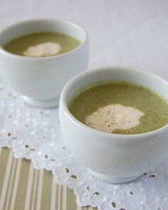 Суп из брокколи с лимоном