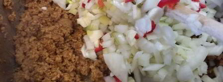 суп из чечевицы с мясным фаршем и шпинатом. Шаг 4