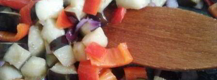 суп куриный с баклажанами и яйцом. Шаг 3