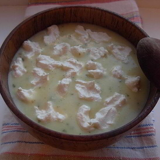 Рецепт супа-пюре из кабачка с творожным кремом