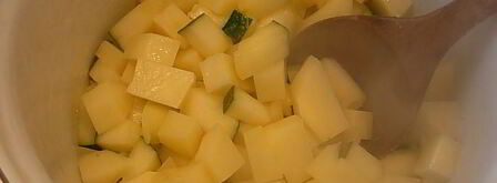 суп-пюре из кабачка с творожным кремом. Шаг 3