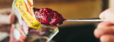 горячий свекольник с яйцом. Шаг 7