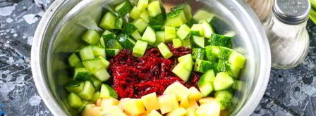 холодный свекольник с колбасой. Шаг 6