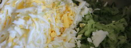 холодный свекольник с курицей на сметане и минеральной воде. Шаг 3