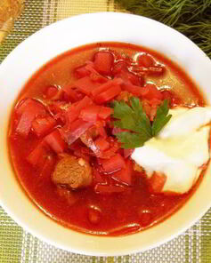 Классический горячий свекольник с мясом