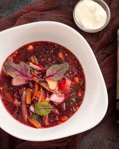 Освежающий свекольник с квасом