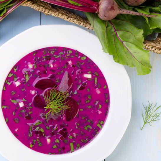 Рецепт свекольника с сельдереем, ботвой и зеленым салатом