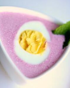 Свекольник с яйцом