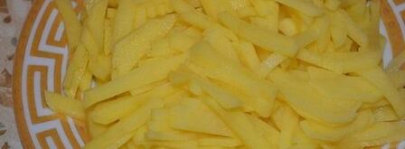 сырный суп с копченой курицей. Шаг 5