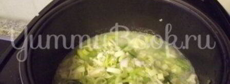 сырный суп с луком пореем в мультиварке. Шаг 5