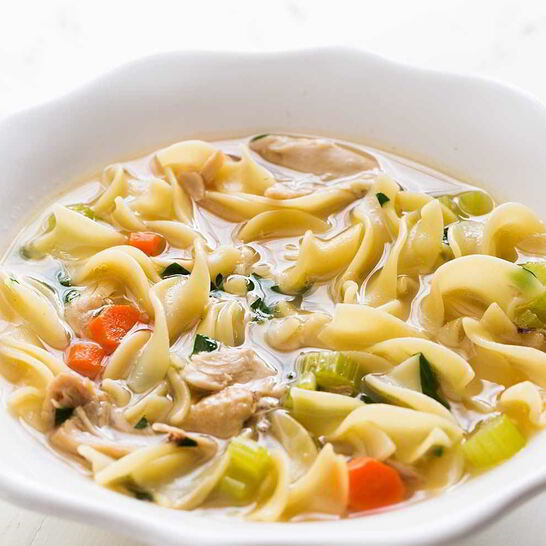 Рецепт вкусного куриного супа с лапшой