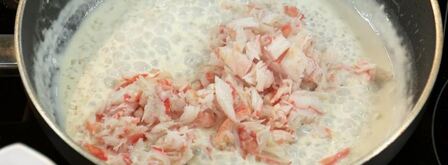 каштановые блины с крабовым муссом и соусом из шампанского. Шаг 3