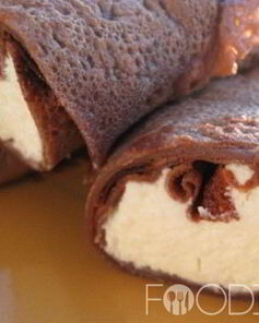 Шоколадные блины с творогом