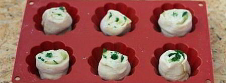 сырные булочки с чесноком и базиликом. Шаг 9