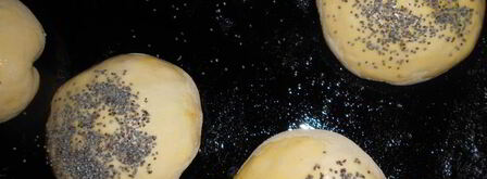 ванильно-маковые булочки с творогом и черникой. Шаг 7