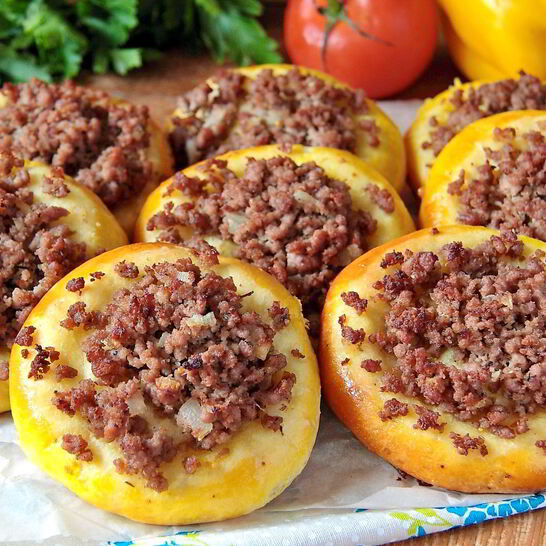 Рецепт ватрушек с мясом