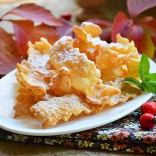 Рецепт домашнего хвороста к чаю