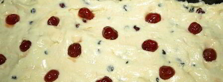 кекс с вяленой вишней, арахисом и шоколадом. Шаг 6