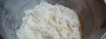 тыквенно-маковые кексы с воздушным кремом веселые привидения. Шаг 6