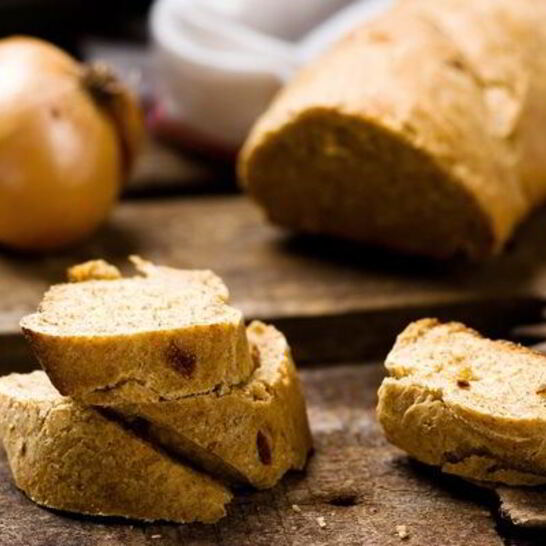 Рецепт багета с морковными отрубями и жареным луком