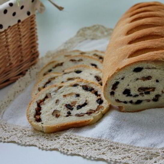 Рецепт батона с оливками и грецкими орехами